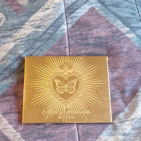 🦋 MELT – Amor y Mariposas Eyeshadow Palette - Picture 6 of 7